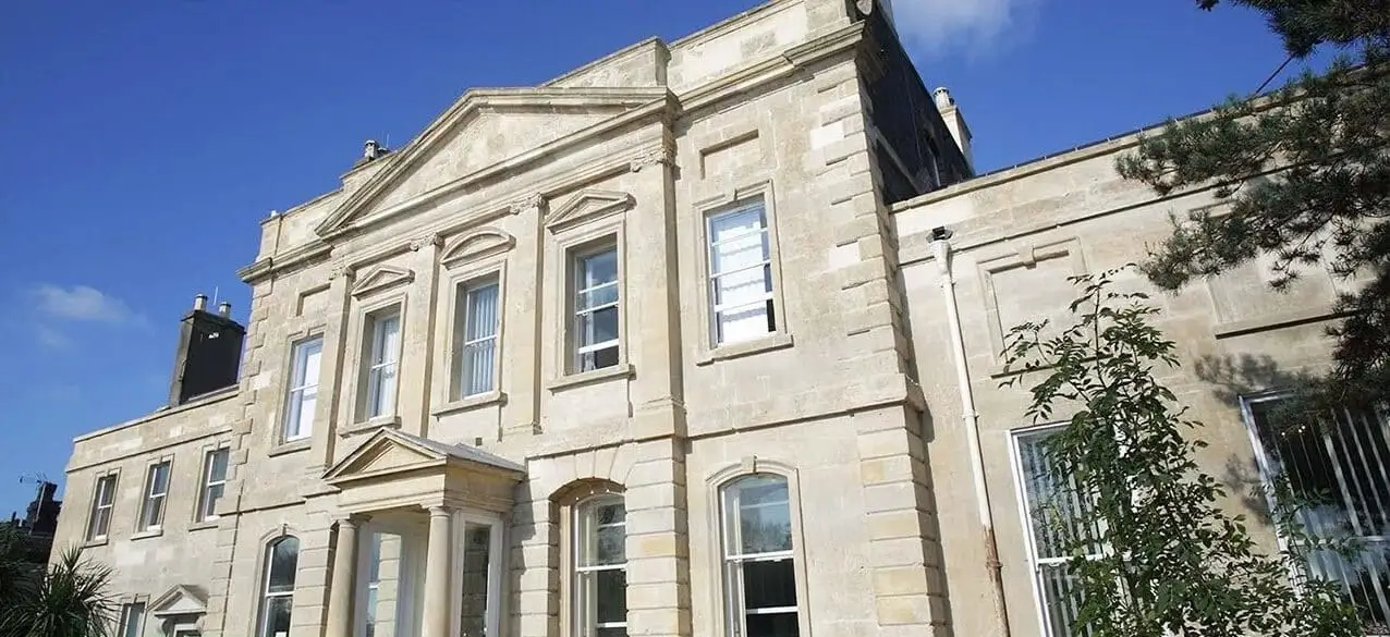 Exterior of Nuffield Health Chesterfield Hospital in Bristol, showing the private hospital location for knee consultations, imaging and surgery appointments